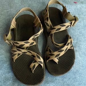 Chaco Womens Z/Cloud size 9 sandals